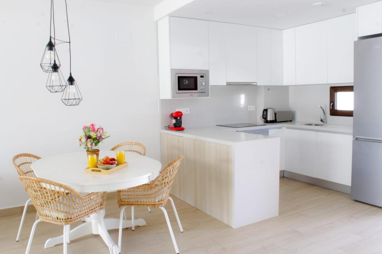 Laguna Beach Resort: Beachfront Condo with Rosa Lagoon Views Torrevieja Exterior photo